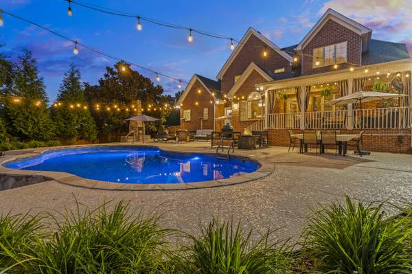 285 Page Dr, Mount Juliet, TN 37122