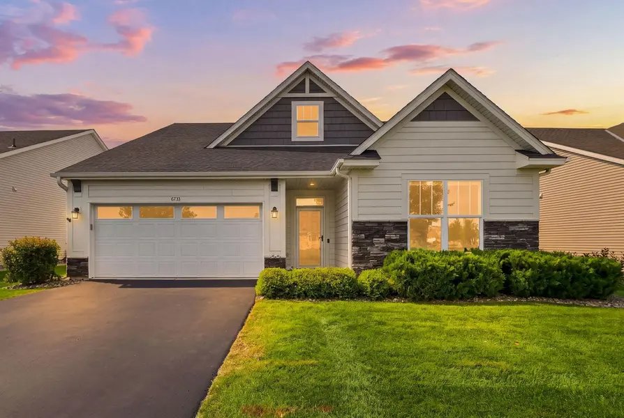 6733 92nd ST S, Cottage Grove, MN 55016