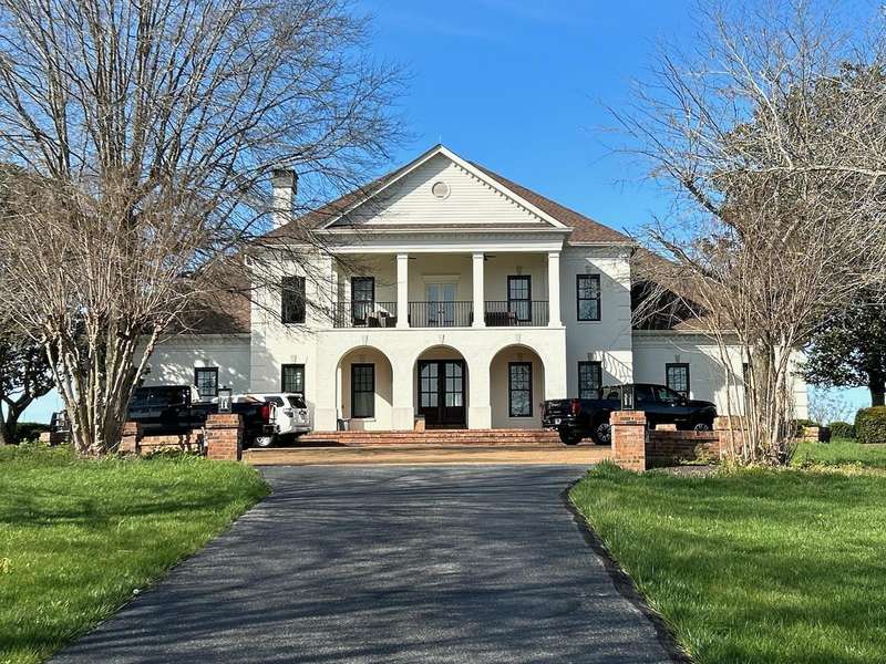607 Sunnyside Ln, Columbia, TN 38401