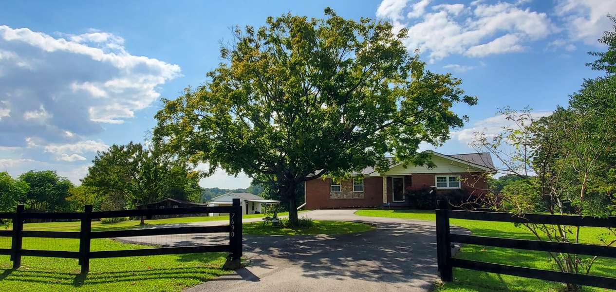 7690 Barnhill Rd, Primm Springs, TN 38476
