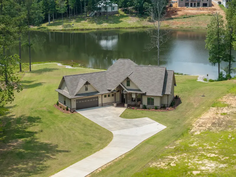 185 Stately Oak Dr, Huntingdon, TN 38344
