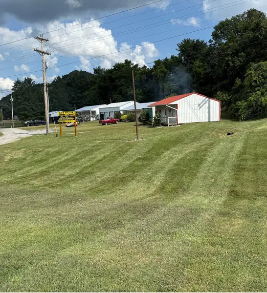 18 Langford Ln, Celina, TN 38551