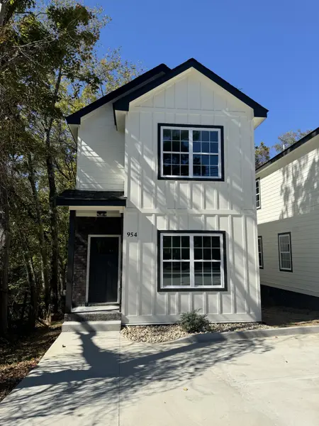 954 Greenwood Ave, Clarksville, TN 37040