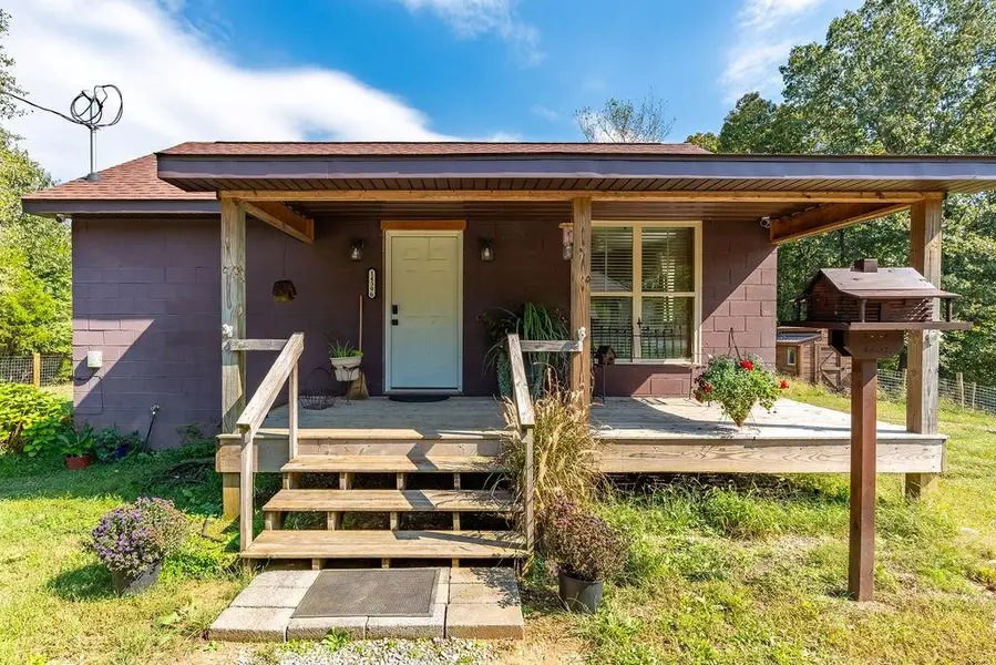 14396 South Rd, Cadiz, KY 42211