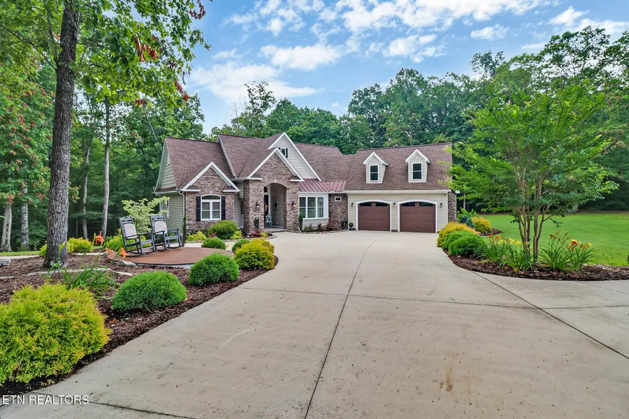 265 Falling Leaf Rd, Jamestown, TN 38556