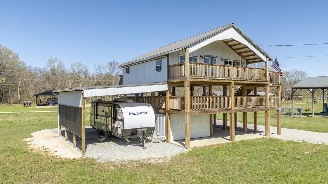 1082 WC Pickett, Clifton, TN 38425