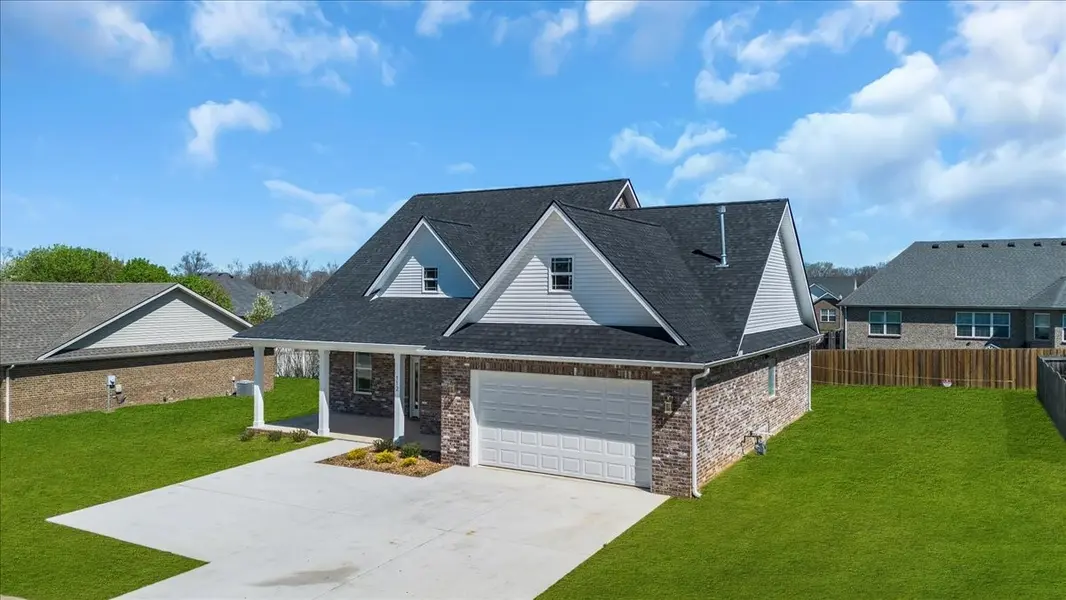 112 Riley Creek Rd, Tullahoma, TN 37388