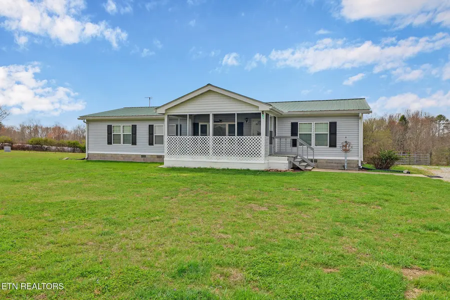 1978 Oloff Smith Rd, Allardt, TN 38504