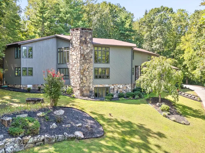 1108 W River Hills Drive, Chattanooga, TN 37415