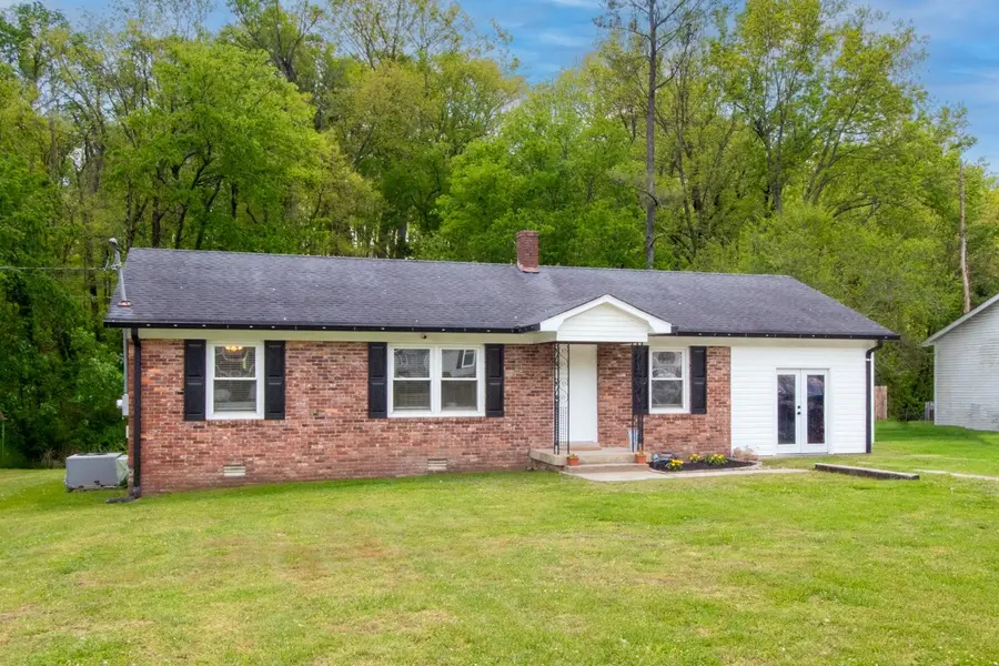 2073 Phillips St, Lewisburg, TN 37091