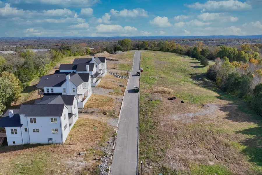 1017 Tiane Trl, Gallatin, TN 37066
