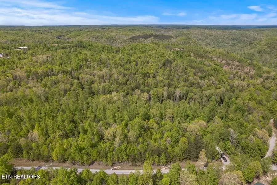 35309 Highland Ridge Tr, Crawford, TN 38554