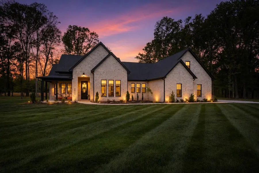 2022 COUNTRY CLUB DRIVE, Tullahoma, TN 37388