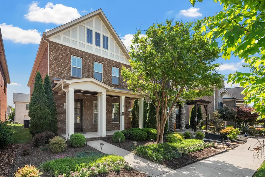 124 Ashcrest Pt, Hendersonville, TN 37075