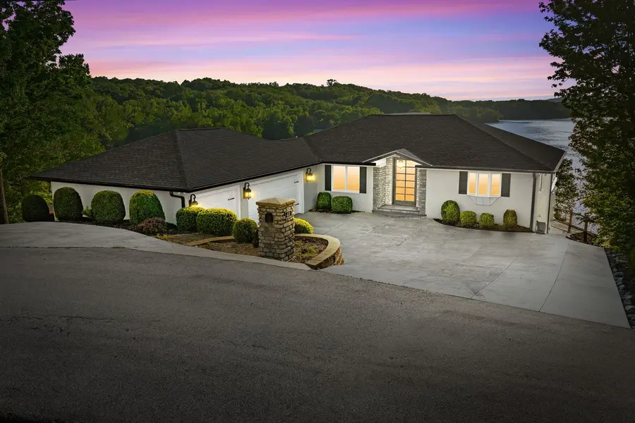 401 Pollard Cir, Cadiz, KY 42211