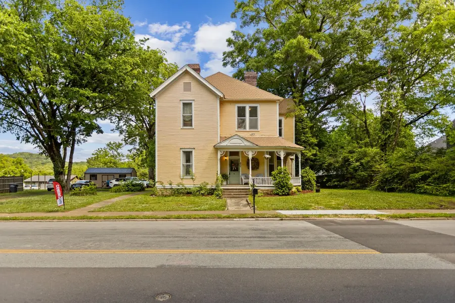 617 Mulberry Ave, Fayetteville, TN 37334