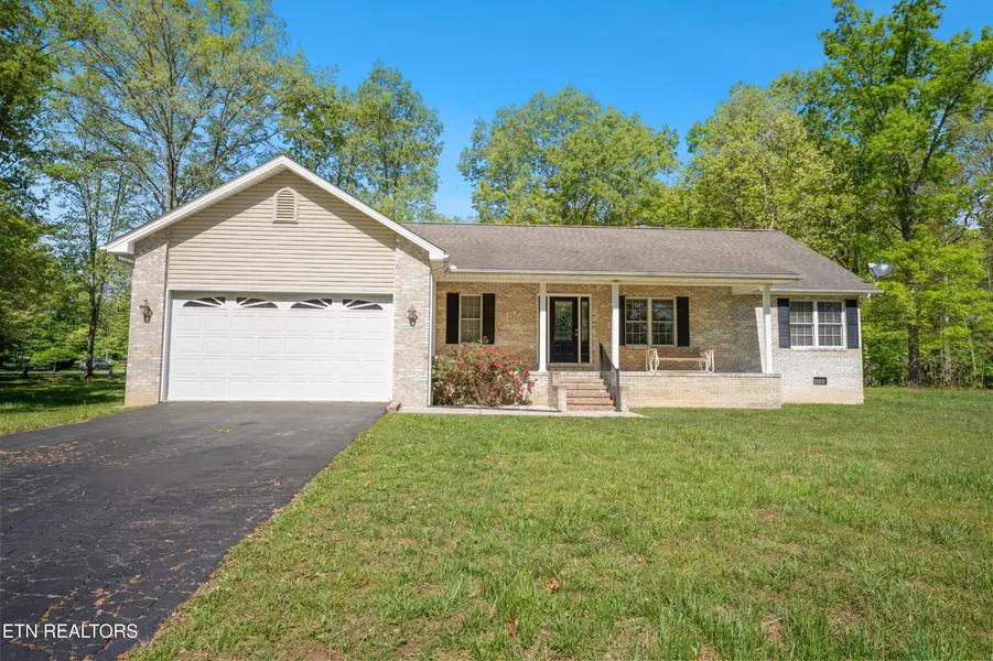 957 Stonecrest Loop, Crossville, TN 38571