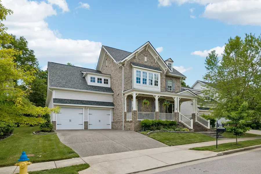 6050 Maysbrook Ln, Franklin, TN 37064