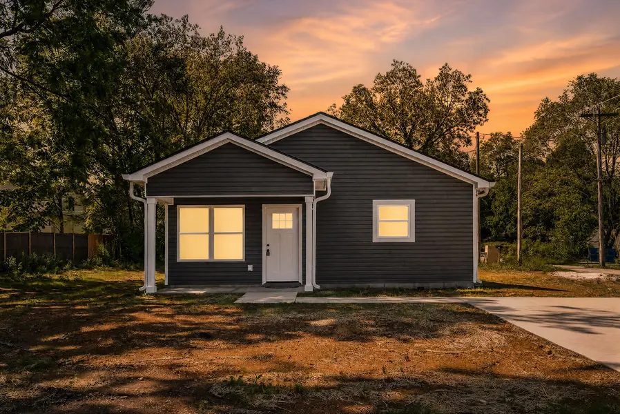 208 DECHERD STREET #W, Tullahoma, TN 37388