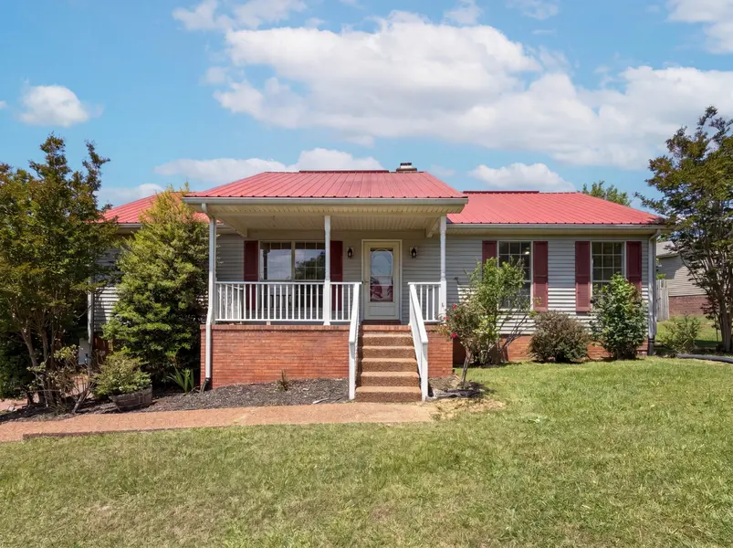 1037 Shadowbrook Dr, Greenbrier, TN 37073