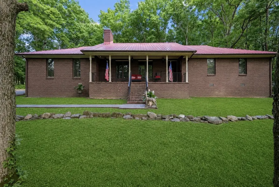 2501 Huntsville Hwy, Fayetteville, TN 37334