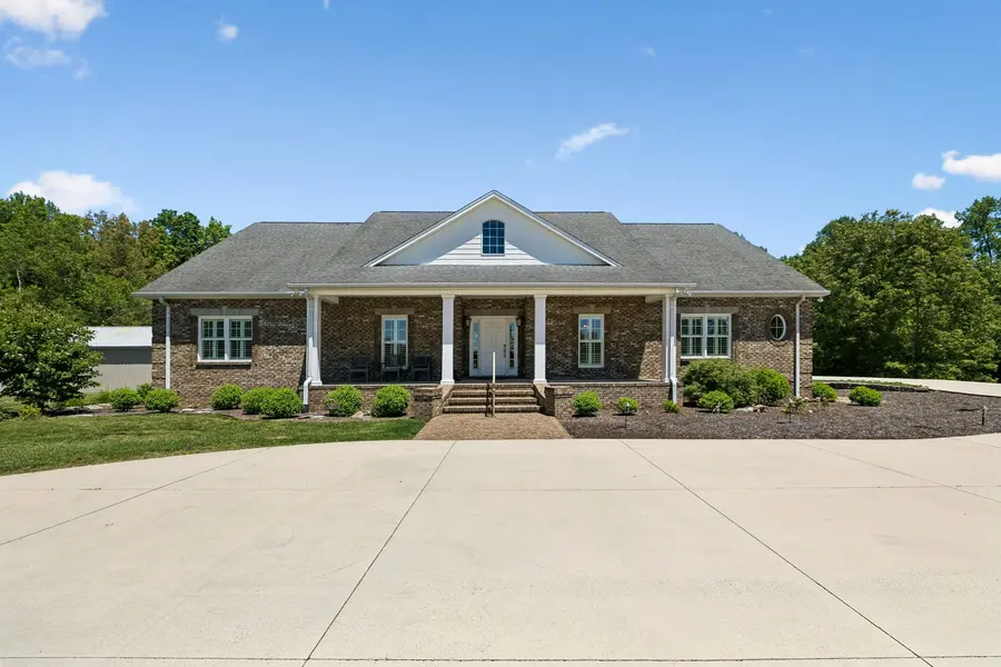 800 Grove Rd, Morrison, TN 37357