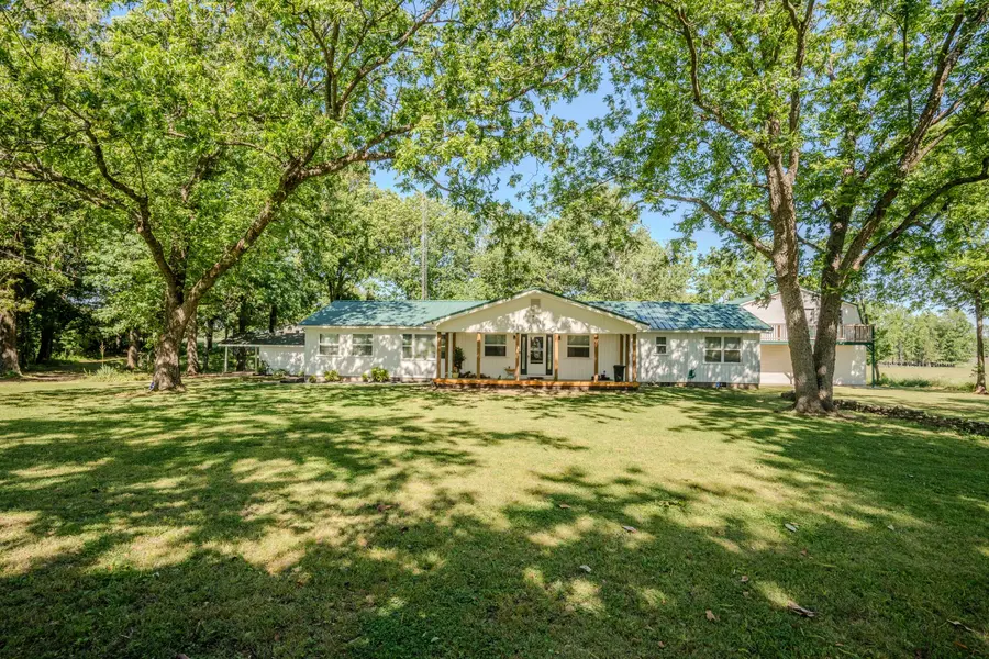 5780 Berry Rd, Cypress Inn, TN 38452