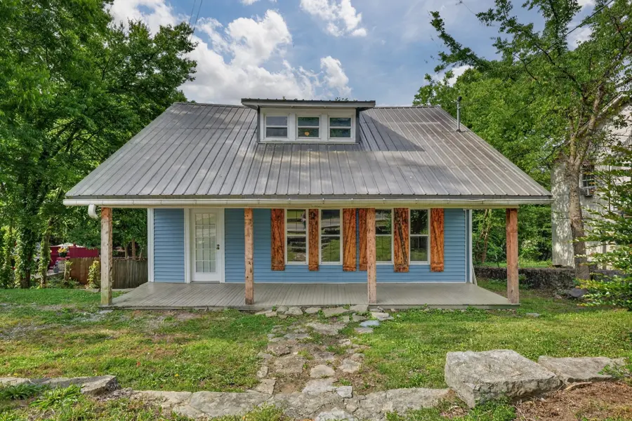 408 Washington St #W, Fayetteville, TN 37334
