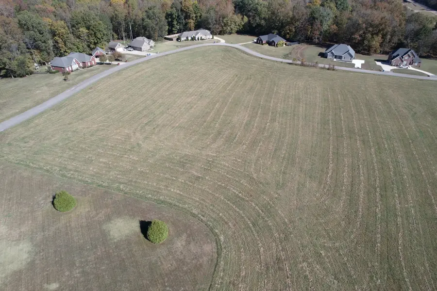 0 Barrington Ln, Paris, TN 38242