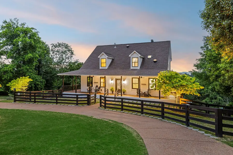 4245 Warren Rd, Franklin, TN 37067