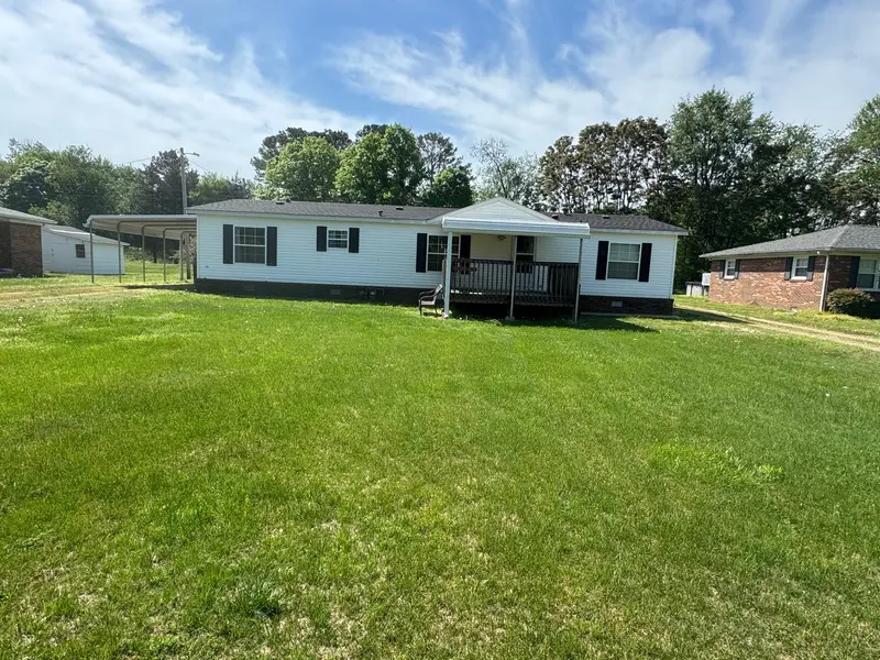 187 Dyke St #E, Big Sandy, TN 38221