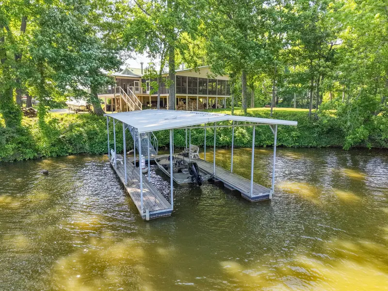 1050 Sunrise Cir, Ashland City, TN 37015