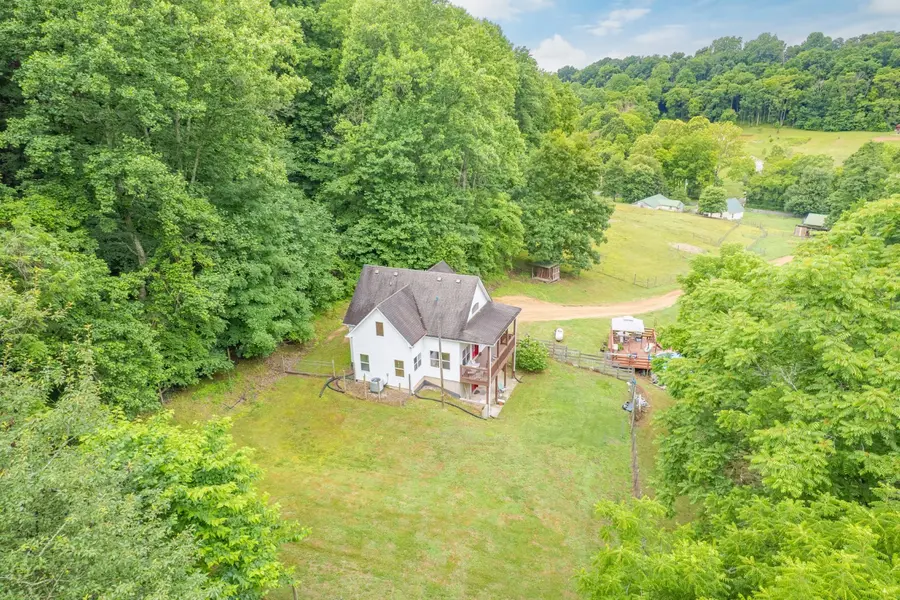 2650 Haywood Hollow Rd, Columbia, TN 38401