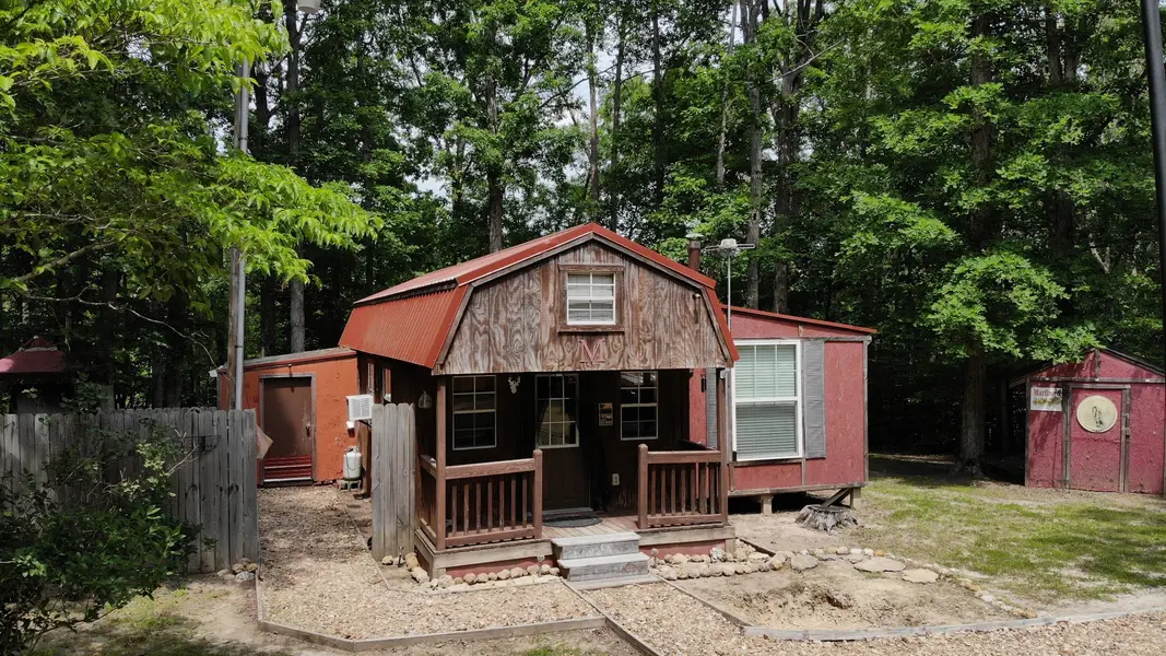 2132 Hidden Valley Dr, Nunnelly, TN 37137