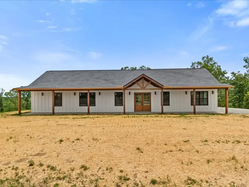 1461 Little Swan Creek, Hohenwald, TN 38462