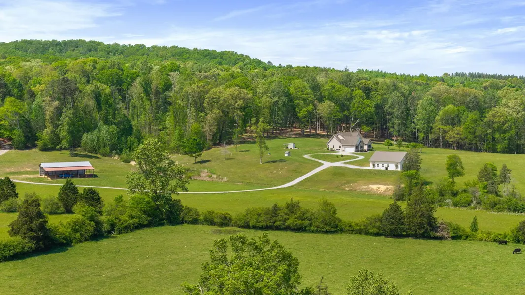 1809 County Road 50, Riceville, TN 37370