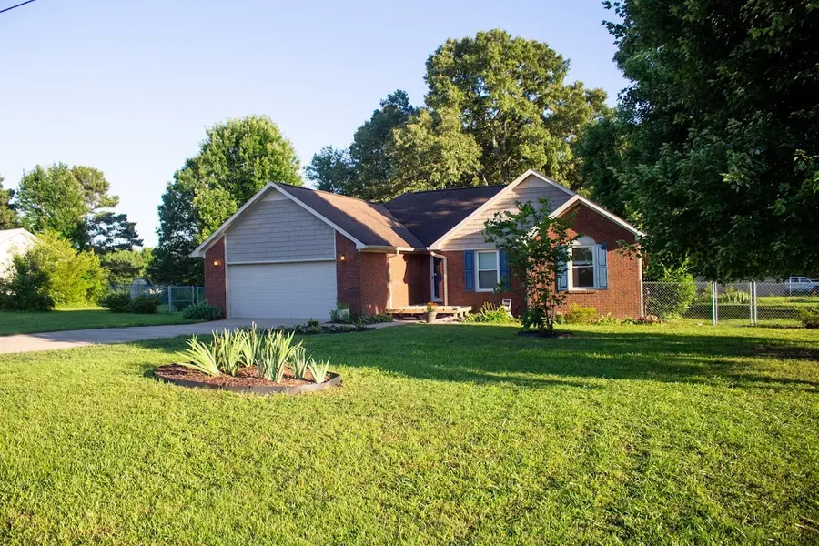 4019 Belle Orchard Dr, Fayetteville, TN 37334