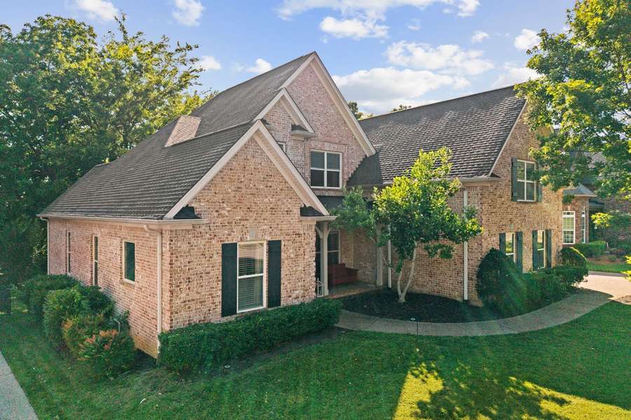 1050 Alice Springs Cir, Spring Hill, TN 37174