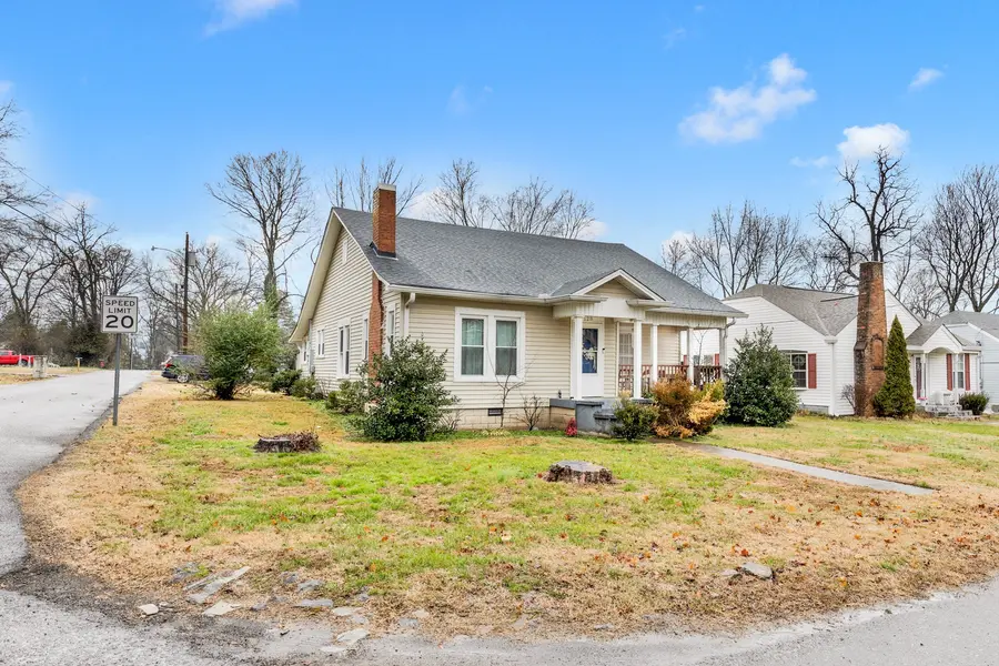 128 W Jackson St, Gallatin, TN 37066