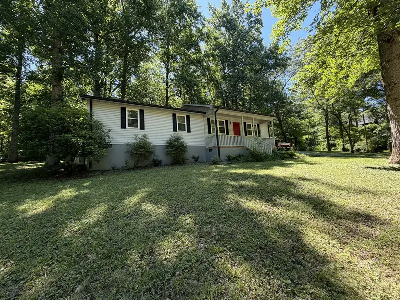 716 Mountain View Dr, Morrison, TN 37357