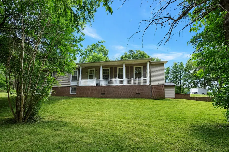 2226 Hwy 25 #W, Cottontown, TN 37048