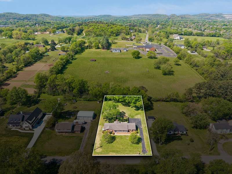 1002 Shannon Ln, Franklin, TN 37064