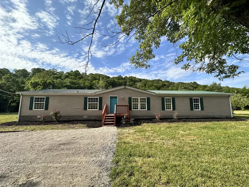 7287 Pinewood Rd, Nunnelly, TN 37137