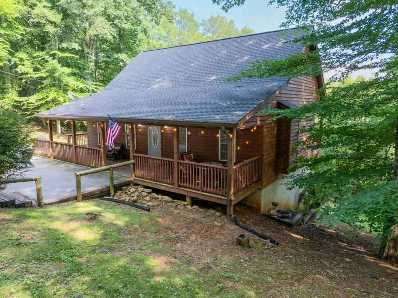 165 Kangaroo Ridge Rd, Byrdstown, TN 38549