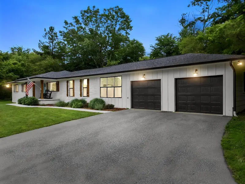 1050 Brock Circle, Ringgold, GA 30736