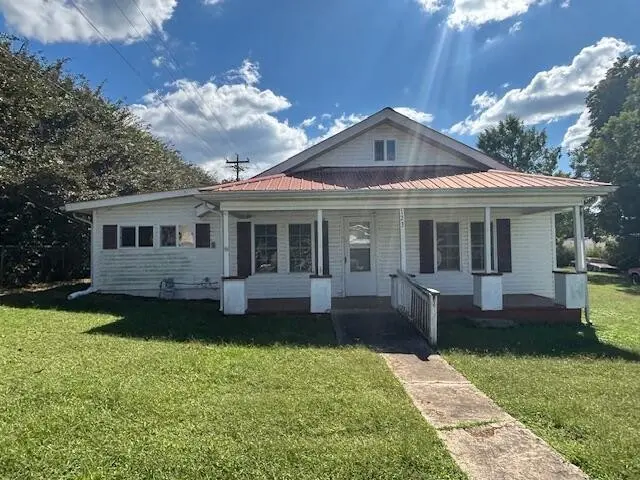123 Grove Street, Pikeville, TN 37367