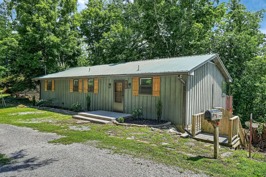 241 Nautilus Pt, Silver Point, TN 38582
