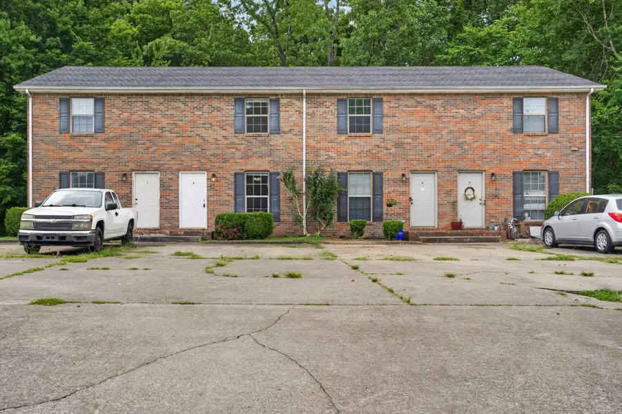 461 Martha Ln #B, Clarksville, TN 37043