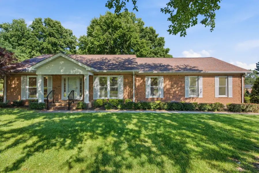 533 Hearthstone Cir, Brentwood, TN 37027