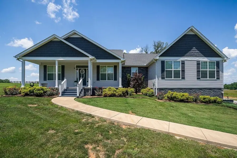 18 Faith Rae Blvd, Morrison, TN 37357